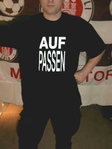 TS_aufpassen_schwarz_vorne.jpg